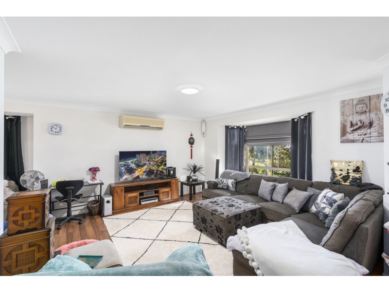 12 Pinehill Drive, Oxenford QLD 4210