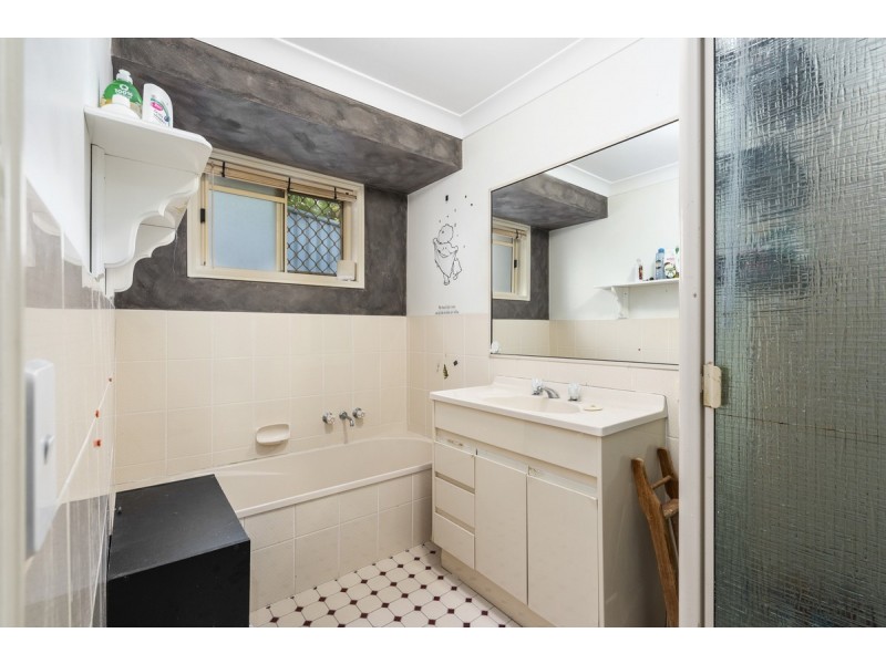 12 Pinehill Drive, Oxenford QLD 4210