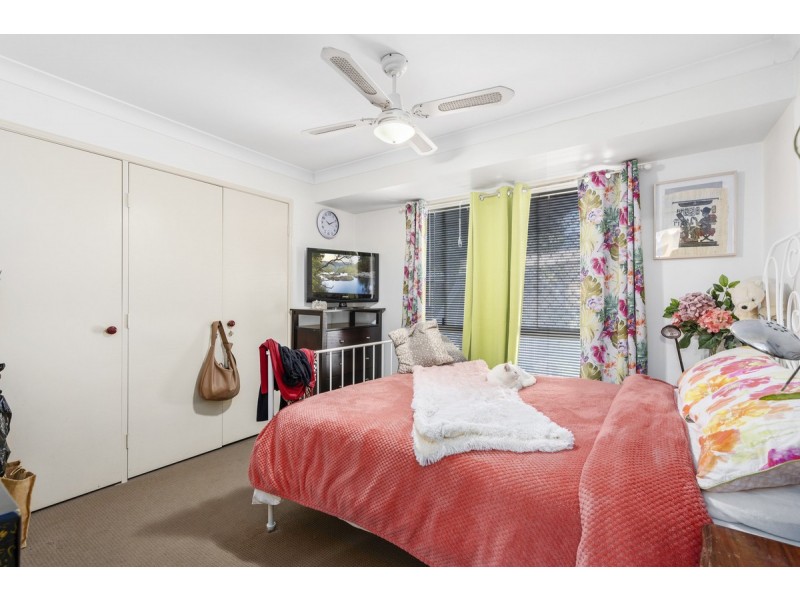 12 Pinehill Drive, Oxenford QLD 4210