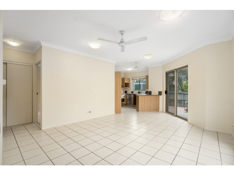 2/17 Hellman Street, Molendinar QLD 4214