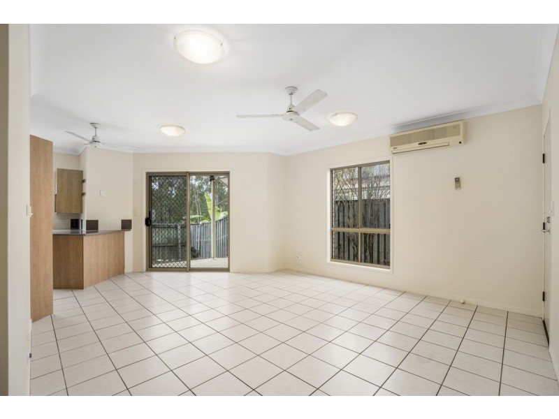 2/17 Hellman Street, Molendinar QLD 4214