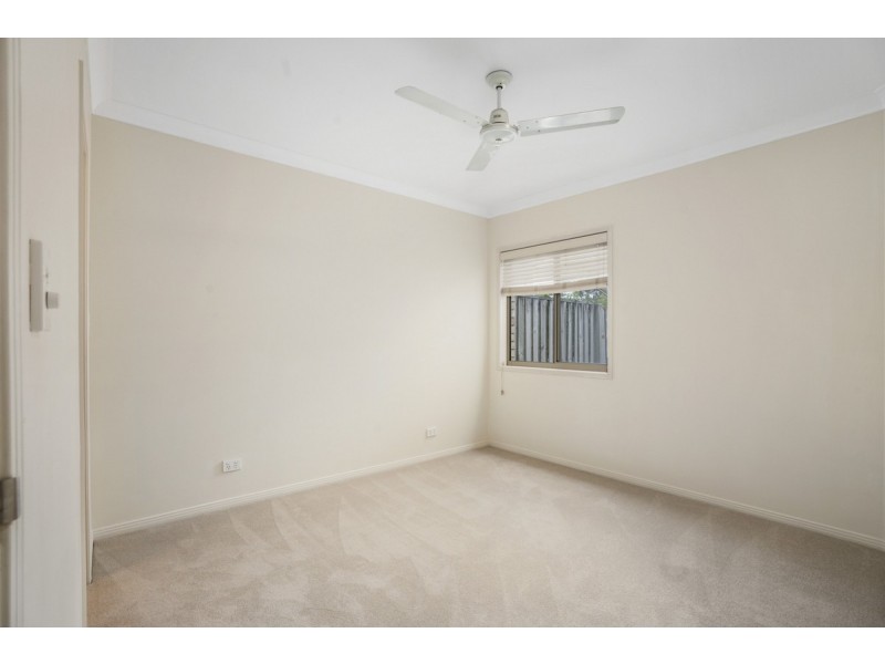2/17 Hellman Street, Molendinar QLD 4214