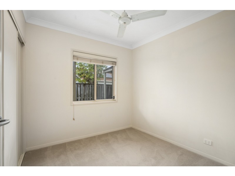 2/17 Hellman Street, Molendinar QLD 4214
