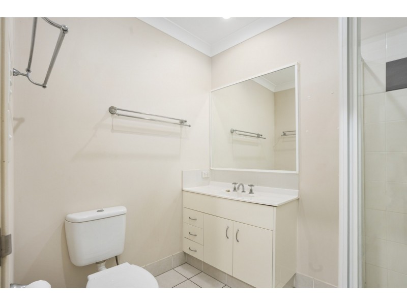 2/17 Hellman Street, Molendinar QLD 4214