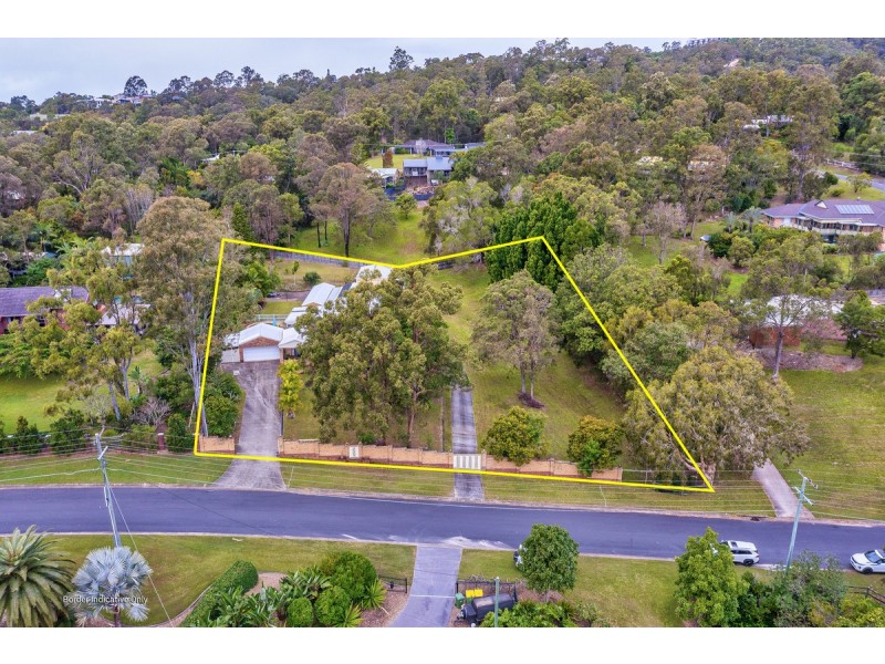 34 Winderadeen Drive, Highland Park QLD 4211