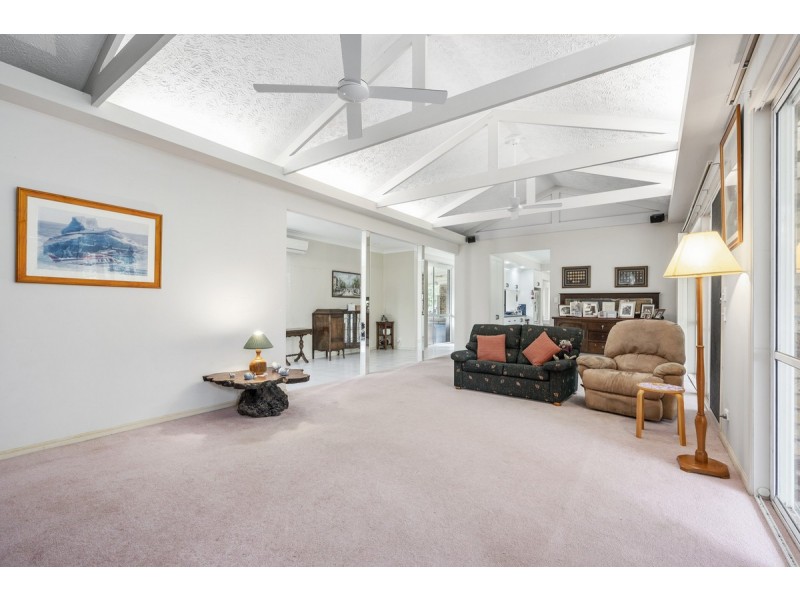 34 Winderadeen Drive, Highland Park QLD 4211
