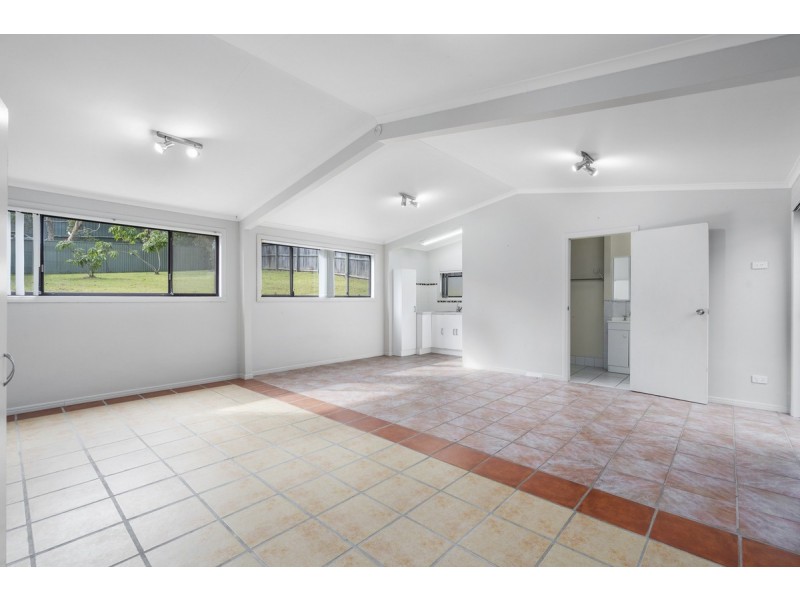 34 Winderadeen Drive, Highland Park QLD 4211