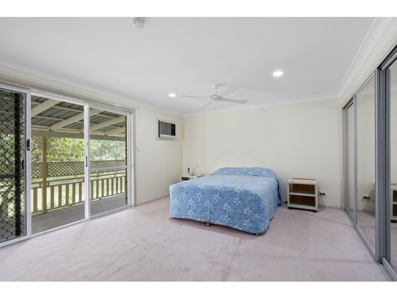34 Winderadeen Drive, Highland Park QLD 4211