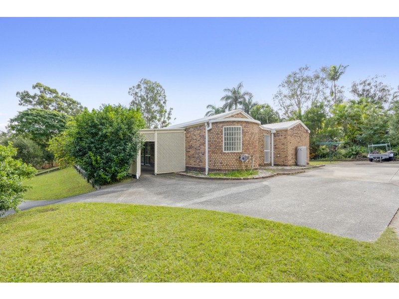 34 Winderadeen Drive, Highland Park QLD 4211
