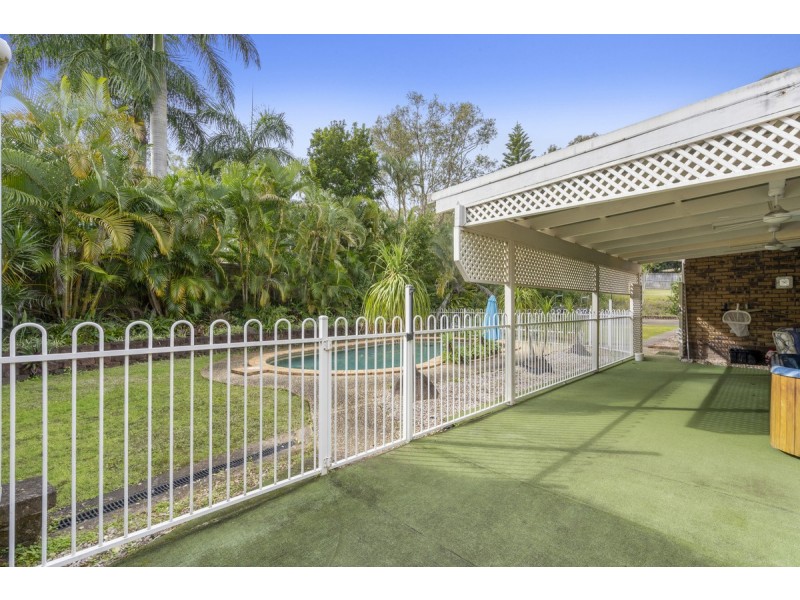 34 Winderadeen Drive, Highland Park QLD 4211
