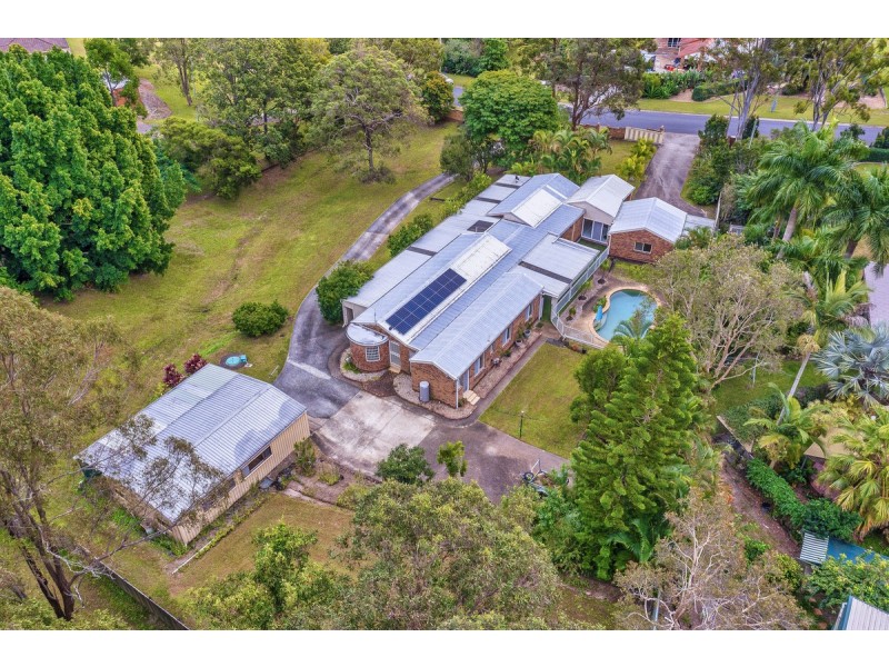 34 Winderadeen Drive, Highland Park QLD 4211