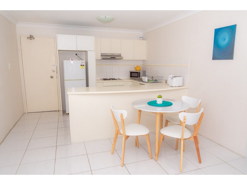 22/10-16 Genoa Street, Surfers Paradise QLD 4217