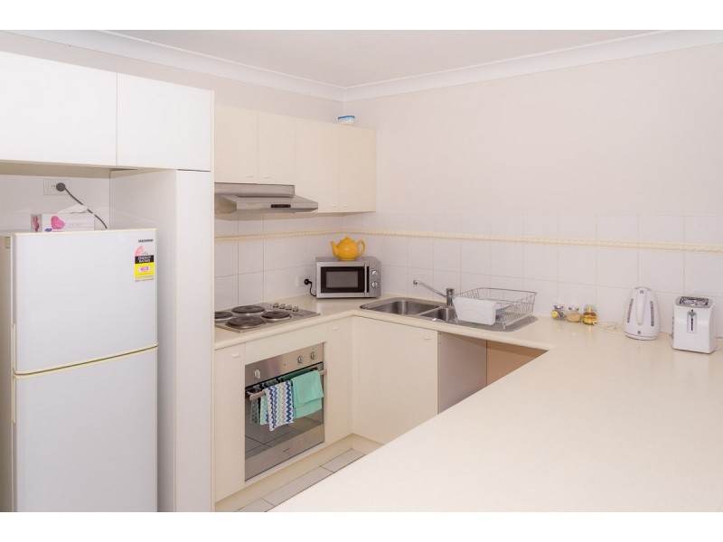 22/10-16 Genoa Street, Surfers Paradise QLD 4217