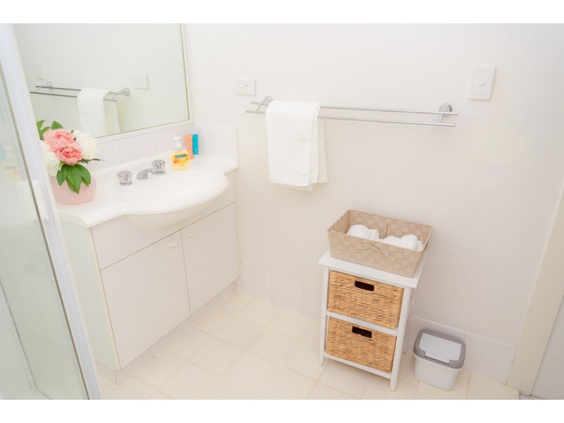 22/10-16 Genoa Street, Surfers Paradise QLD 4217