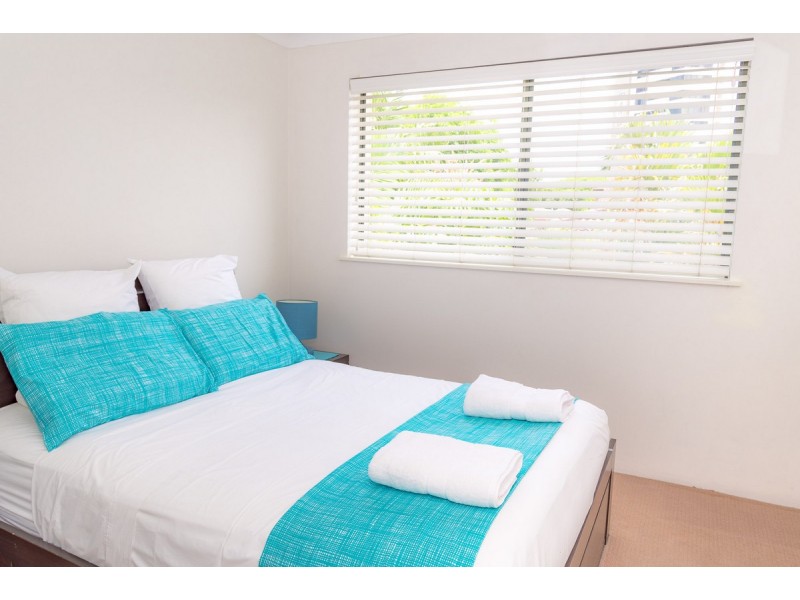 22/10-16 Genoa Street, Surfers Paradise QLD 4217