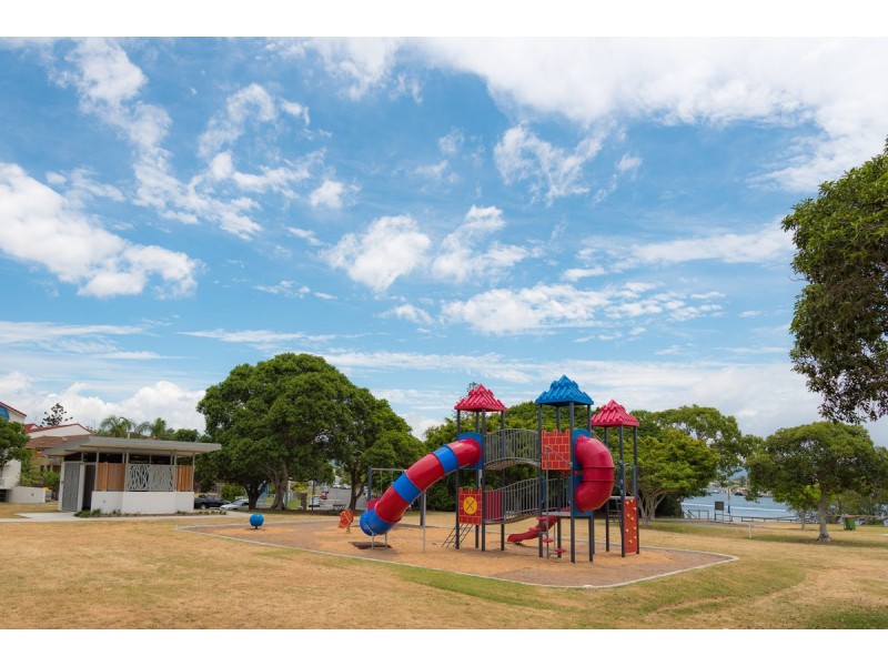 22/10-16 Genoa Street, Surfers Paradise QLD 4217