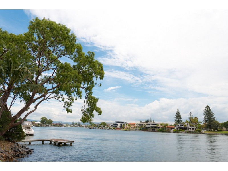 22/10-16 Genoa Street, Surfers Paradise QLD 4217