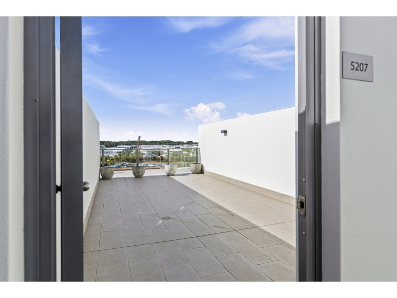 5207 Harbourview Drive, Hope Island QLD 4212