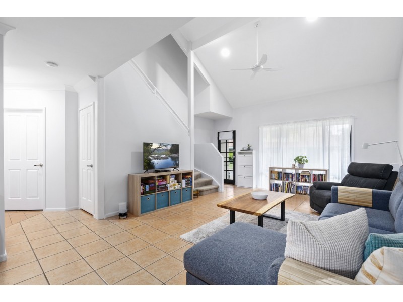 233/125 Hansford Road, Coombabah QLD 4216