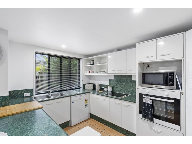 233/125 Hansford Road, Coombabah QLD 4216