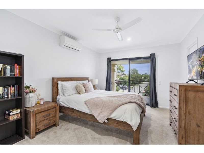 233/125 Hansford Road, Coombabah QLD 4216