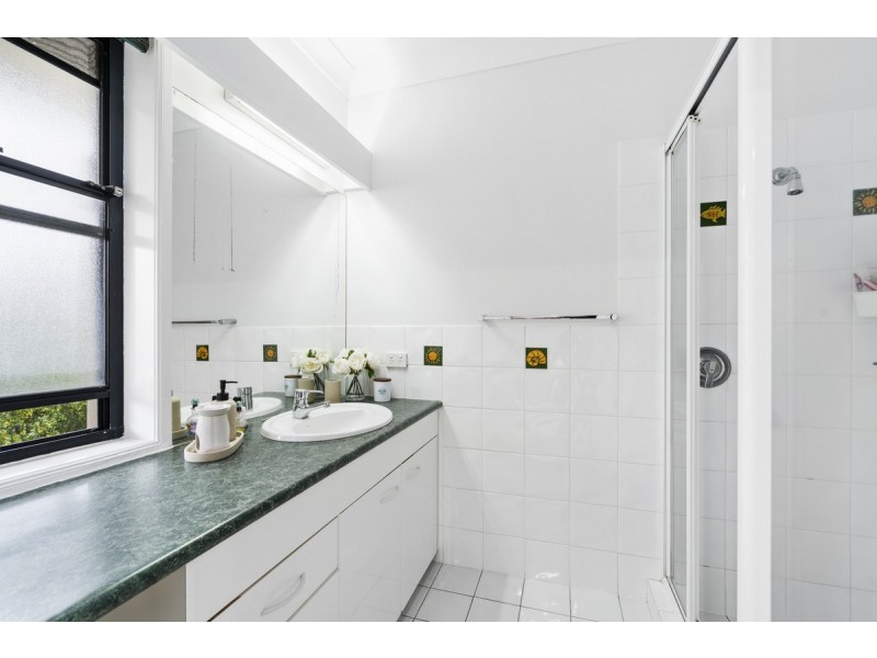 233/125 Hansford Road, Coombabah QLD 4216