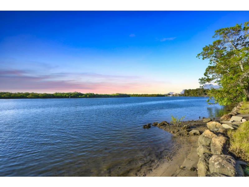 233/125 Hansford Road, Coombabah QLD 4216