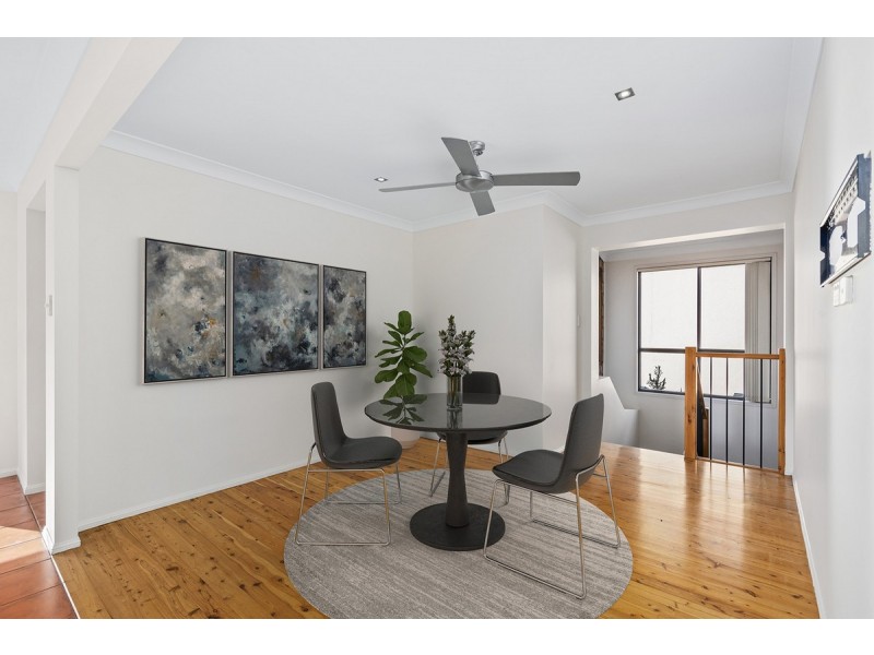 77 Paddington Drive, Carrara QLD 4211