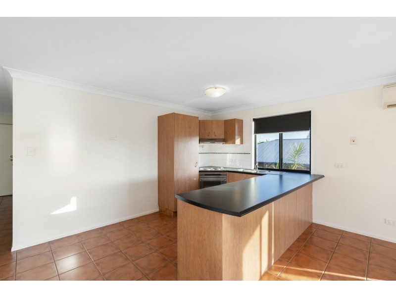 77 Paddington Drive, Carrara QLD 4211