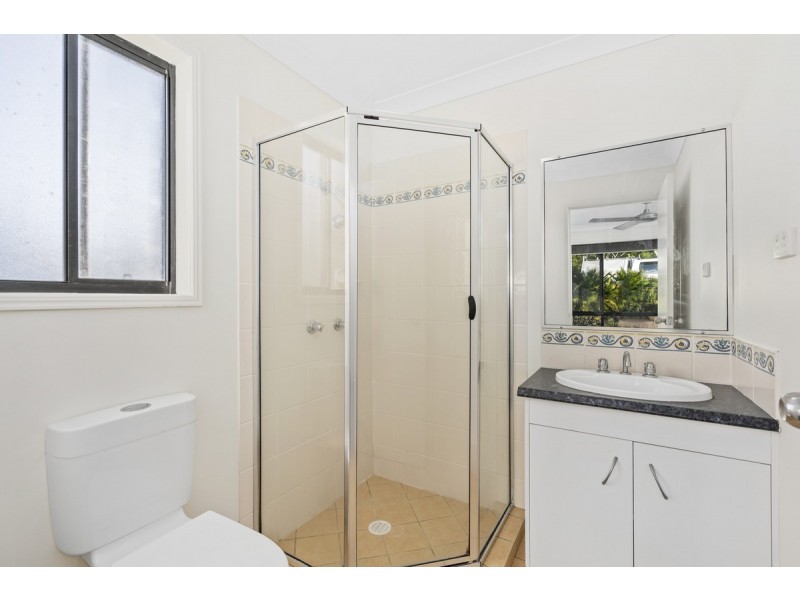 77 Paddington Drive, Carrara QLD 4211