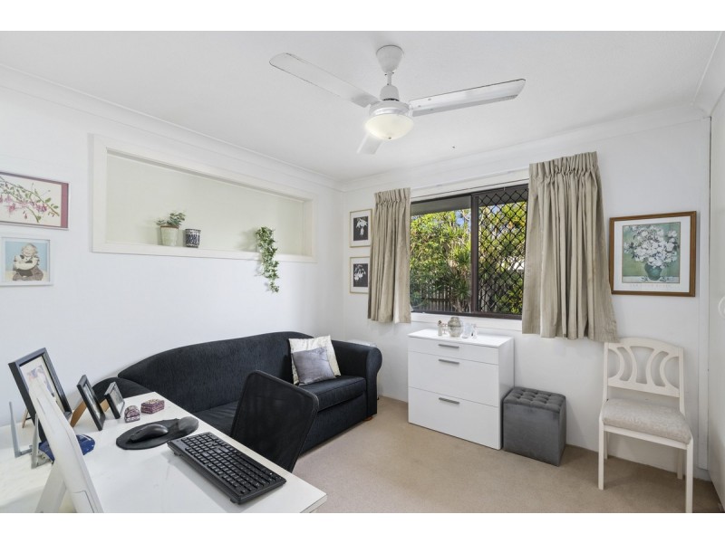 1/5 Logan Avenue, Miami QLD 4220