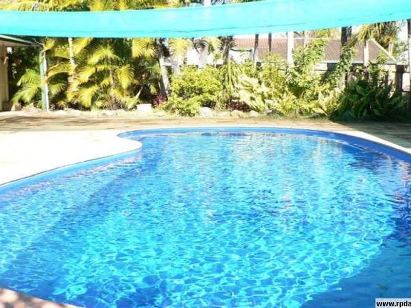 10 Canterbury Chase, Ashmore QLD 4214