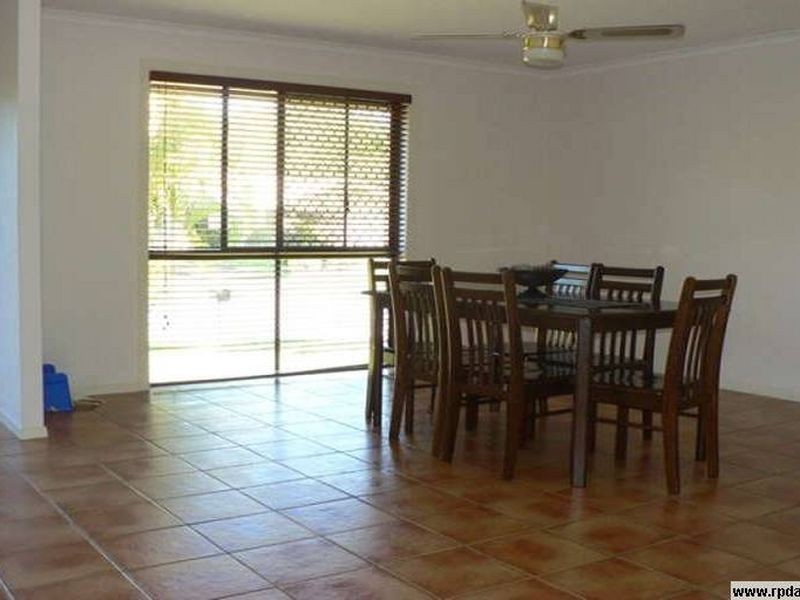 10 Canterbury Chase, Ashmore QLD 4214
