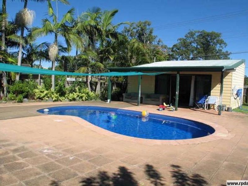 10 Canterbury Chase, Ashmore QLD 4214