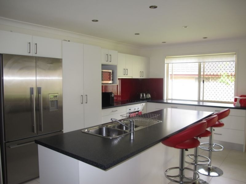 11 Lancaster Court, Nerang QLD 4211