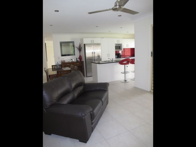 11 Lancaster Court, Nerang QLD 4211