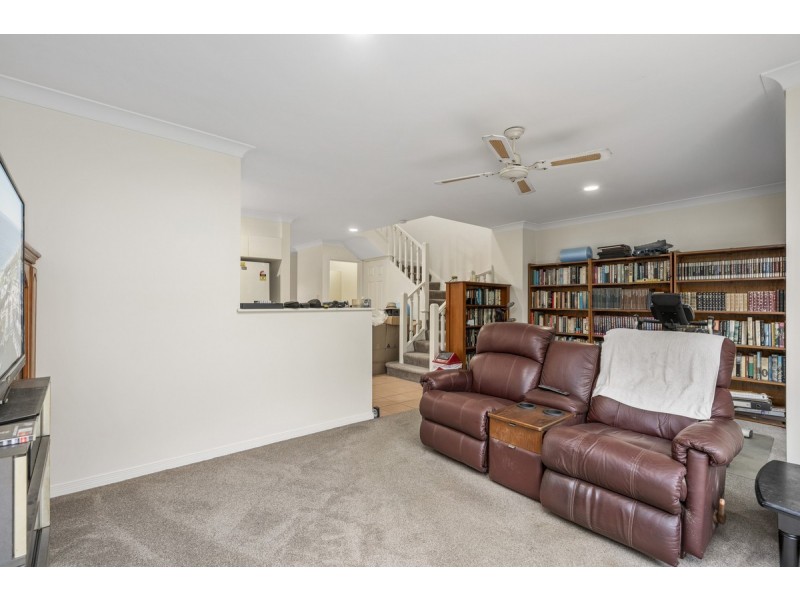 107/152 Palm Meadows Drive, Carrara QLD 4211