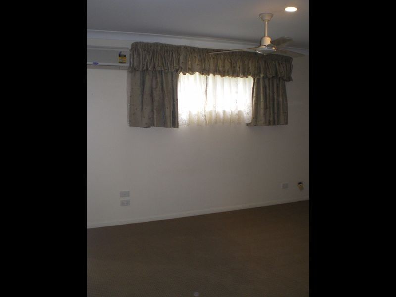 10 Midpark Court, Helensvale QLD 4212