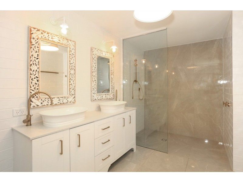 132A Narrowleaf Road, Advancetown QLD 4211