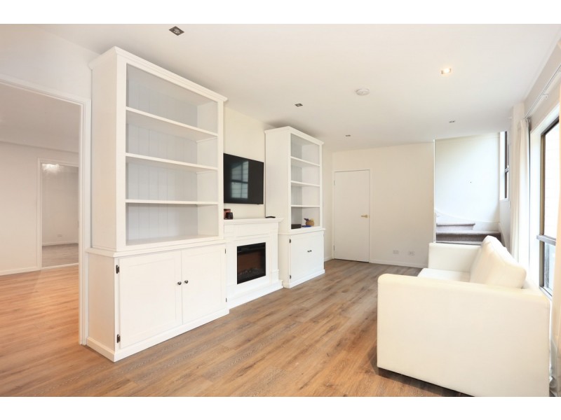 132A Narrowleaf Road, Advancetown QLD 4211