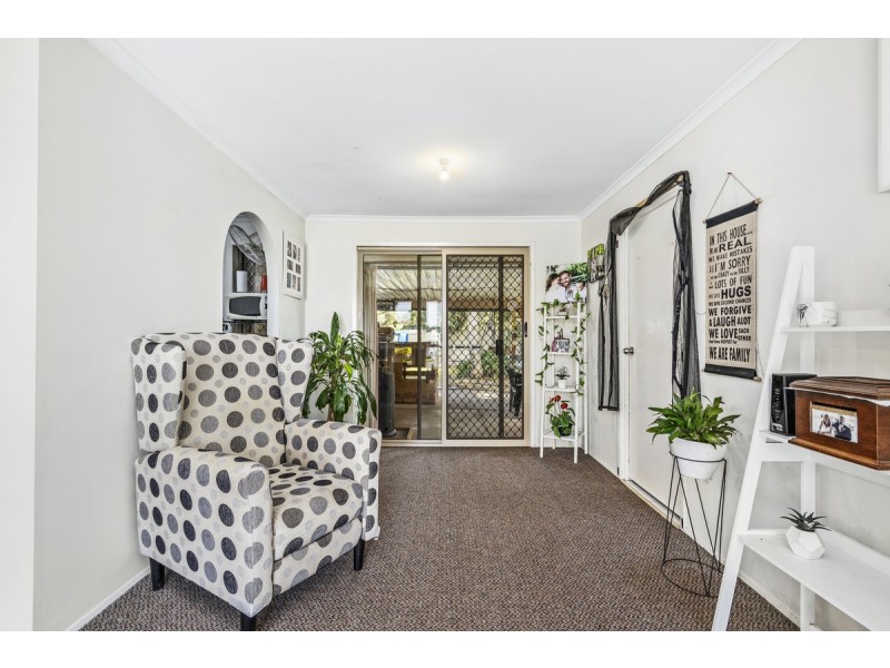 6 Marimar Place, Highland Park QLD 4211