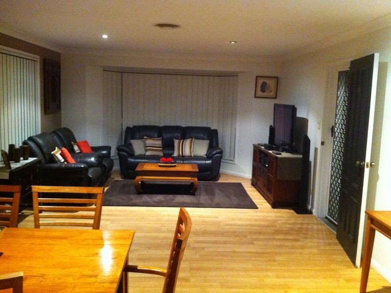 17 Cambridge Court, Carrara QLD 4211