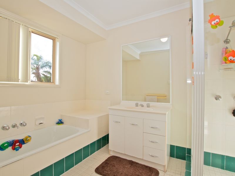 72 Chisholm Road, Carrara QLD 4211