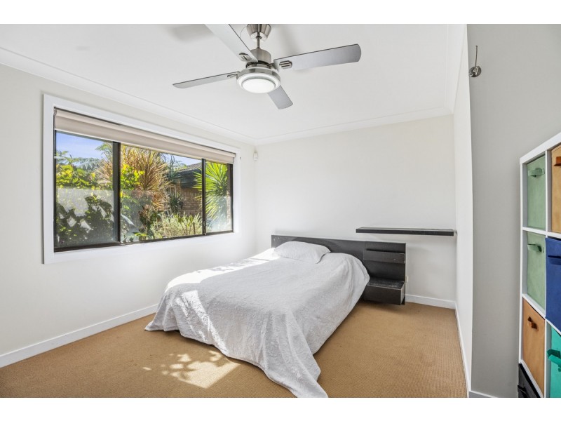 12 Chown Avenue, Currumbin Waters QLD 4223