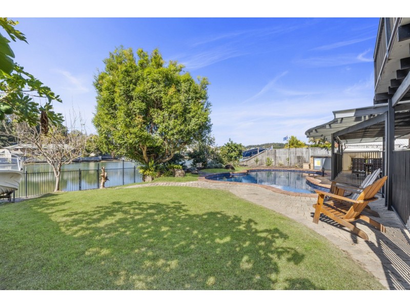 12 Chown Avenue, Currumbin Waters QLD 4223