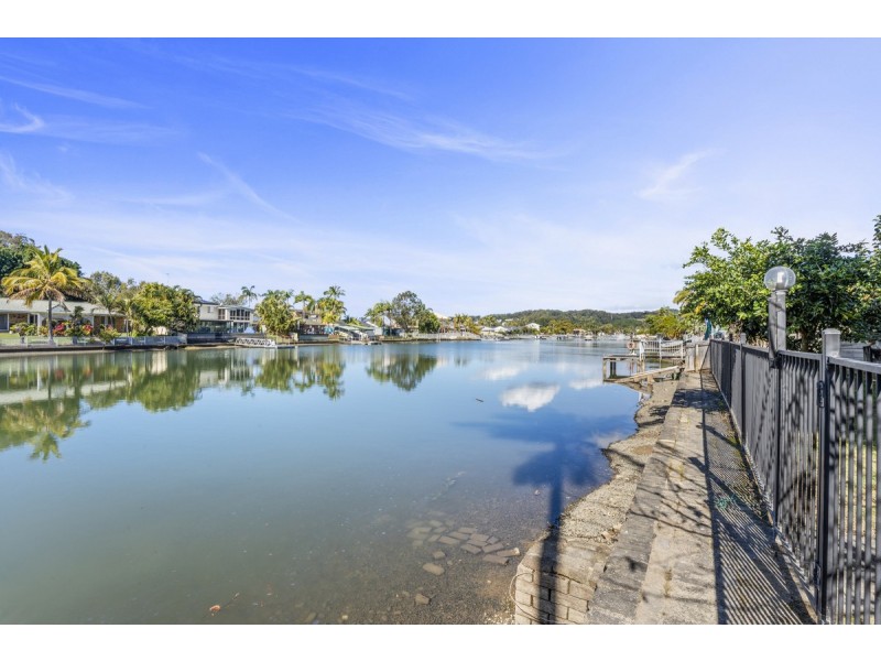 12 Chown Avenue, Currumbin Waters QLD 4223