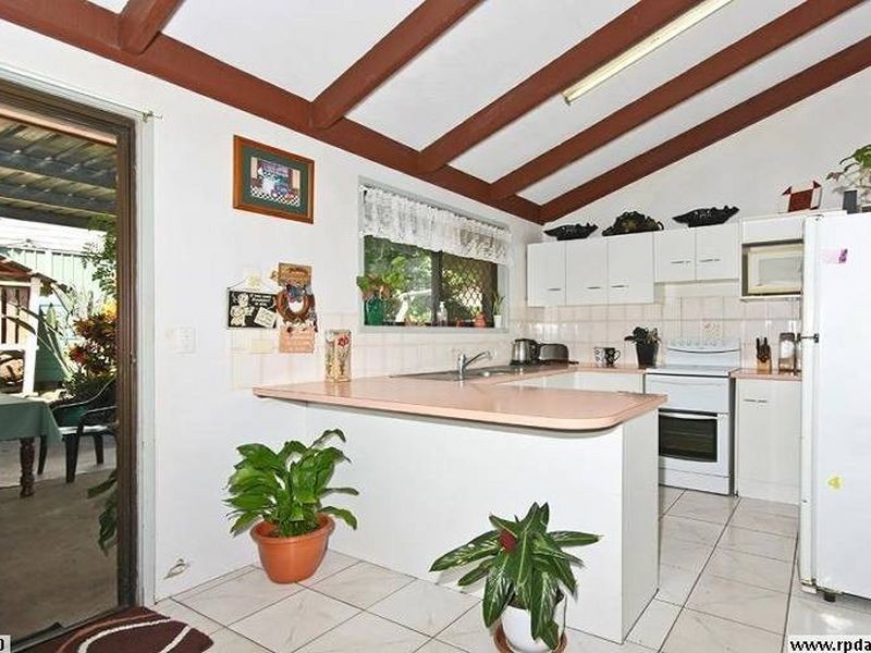 8 Ealing Court, Nerang QLD 4211