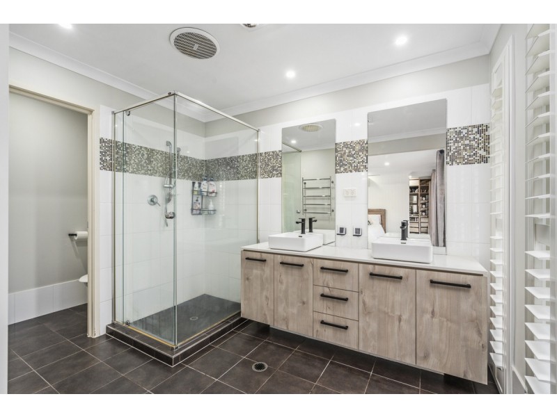 22 Willunga Street, Pacific Pines QLD 4211