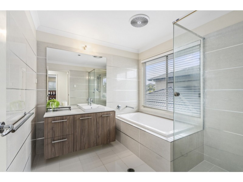 22 Willunga Street, Pacific Pines QLD 4211