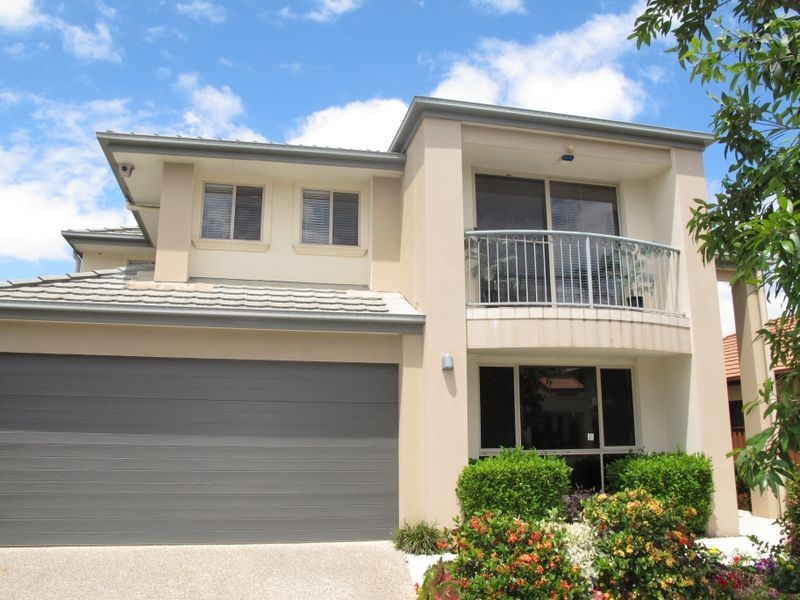 17 Riverwood Drive, Ashmore QLD 4214